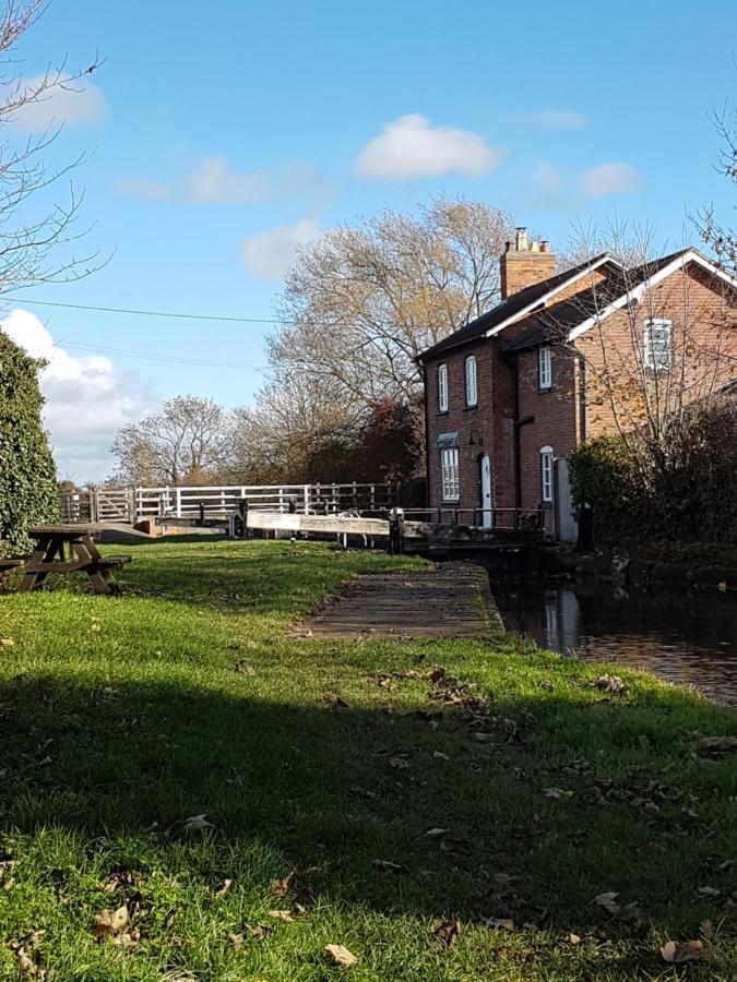 Foxes Field B&B Aston Nantwich Wrenbury Exterior photo